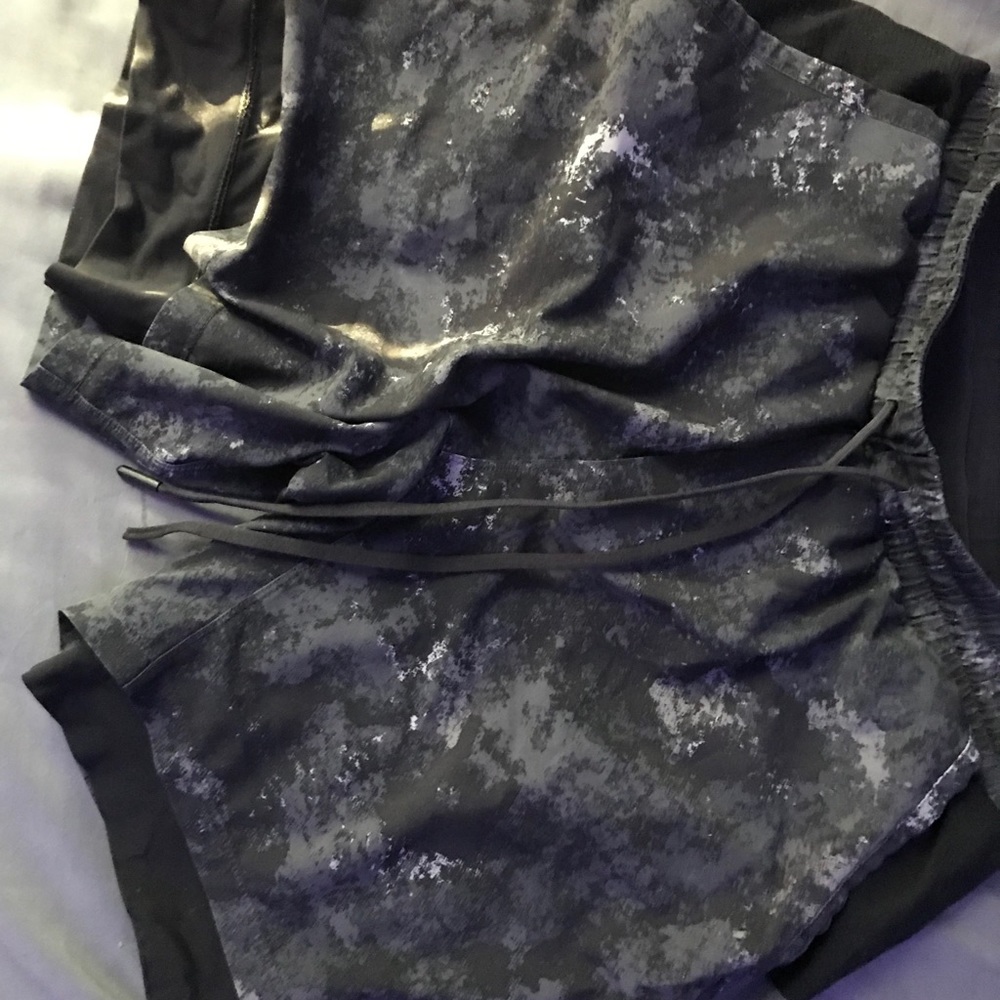 Lululemmon shorts 6inch